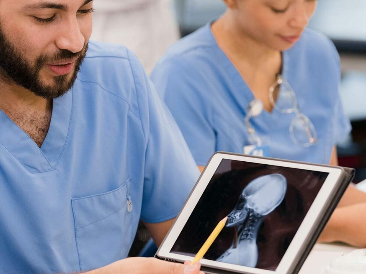 What Do Health Care Jobs Pay? | Robertson College